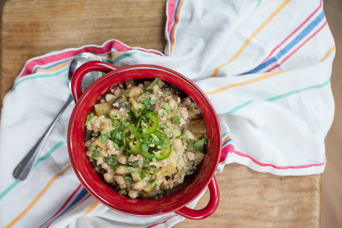 Super Easy White Chicken Chili Smart In The Kitchen