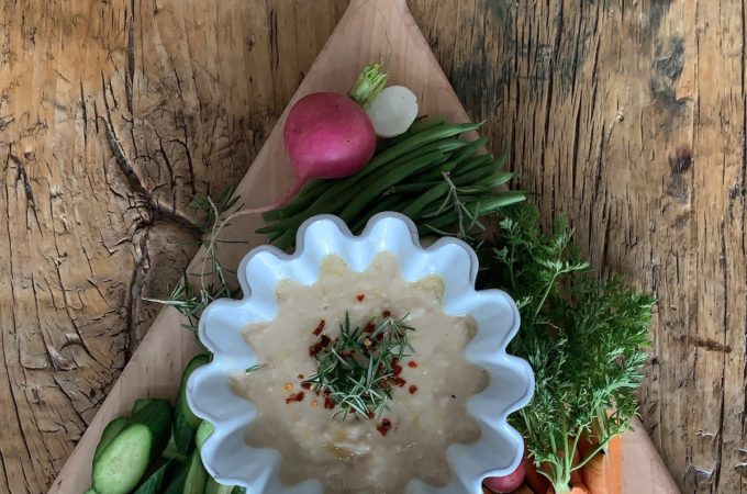 This white bean dip with rosemary olive oil recipe is quick and easy and makes for a great appetizer